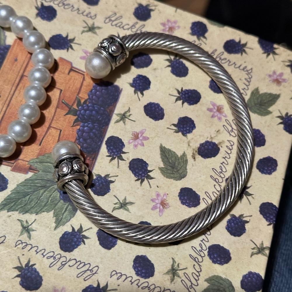 Cable wire bracelets - Picture 8 of 8